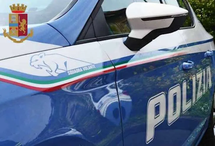Genova, denunciati due uomini per il furto di un furgone a Voltri Genova, denunciati due uomini per il furto di un furgone a Voltri