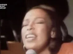 Addio a Roberta Flack, iconica voce di Killing Me Softly Addio a Roberta Flack, iconica voce di Killing Me Softly