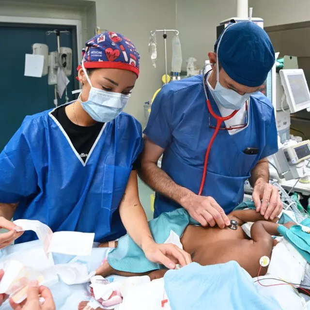 Separate al Gaslini due gemelle siamesi arrivate dal Burkina Faso