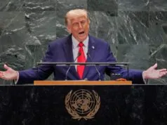 Trump lo dice chiaro e tondo: Ue invasa dai migranti, dovete fermarli come in Usa